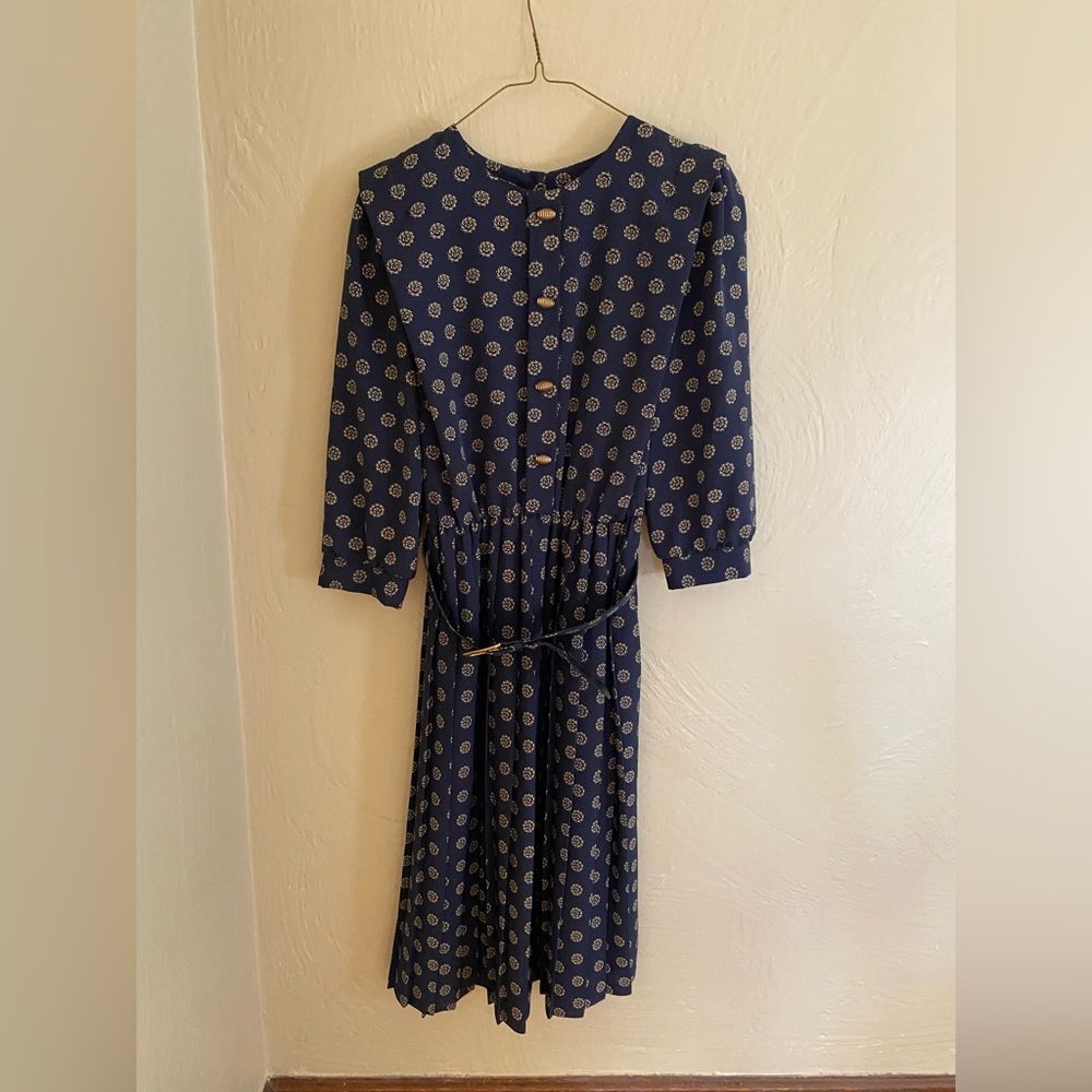 Vintage Breli Originals Dress, Size 6, pleated, gold scalloped buttons, belted